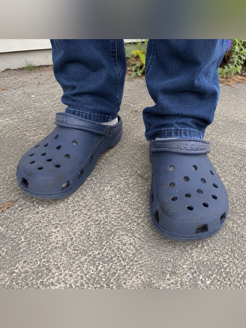 Crocs Classic Clogs Navy Blue Men’s Size 11 Slip On Comfort Shoes